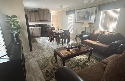 Florence Casa | 3-bedroom mobile home in peaceful Florence with AC, WiFi