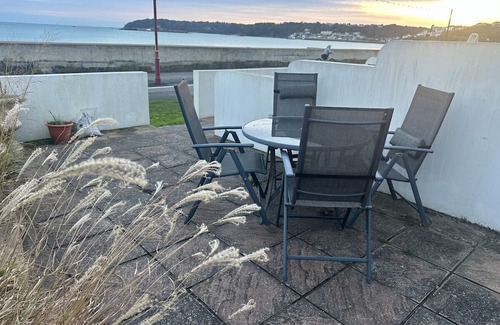 Beaumont Casa | 1 Bed House, On The Beach