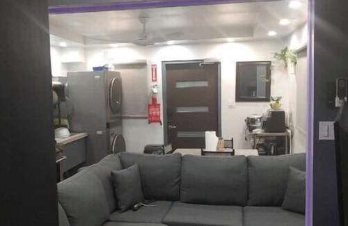 East End Apartamento | The Duplex Suite with a Jacuzzi