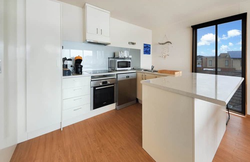 Portland Apartamento | Soak up the seaside breeze and enjoy uninterrupted sea views!