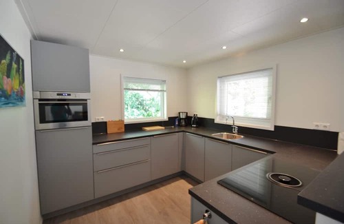 Municipality of Rhenen Casa | Holiday home with covered terrace in Rhenen