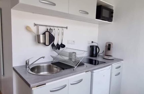 Avesnes-sur-Helpe Apartamento | Studio | ground floor | wifi | television