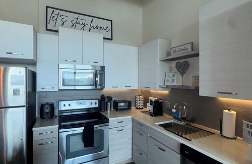 Downtown Atlanta Apartamento | Luxe Downtown High-Rise-Stunning Views & Prime ATL Location Close to Attractions