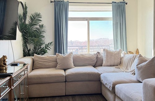 La Grange Apartamento | Modern, 1-bedroom apartment in La Grange with AC, fitness room, WiFi