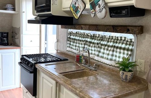 Warner Springs Casa | Hiker's Hideaway w Amazing Views and 2 Steaks!