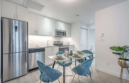 Cite Multimedia Apartamento | Square Victoria - Balcony - Indoor Parking