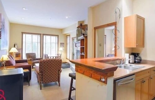 East Kootenay Apartamento | 2 BDRM condo at Snow Creek, Fernie Alpine Resort