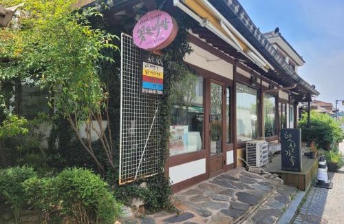 Jeonju Casa | Floral Breeze Guesthouse