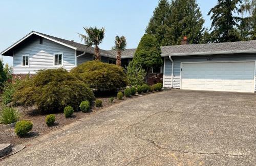 Lents Casa | Entire Elegant Home For You.