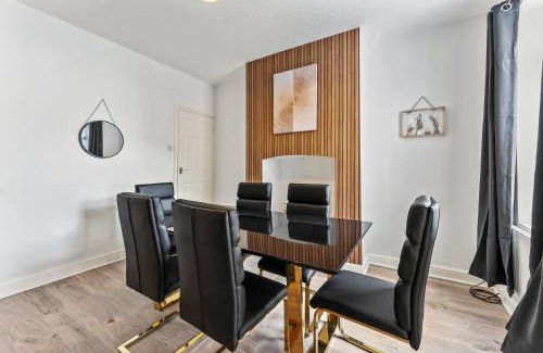 Doncaster Casa | Sophisticated 2 bed in Doncaster sleeps 6!