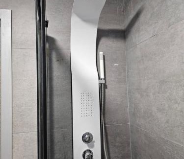 Reza Apartamento | Piso Pino