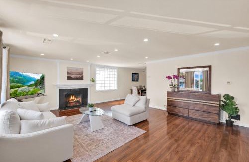 West Covina Villa | Easy Access to Everywhere