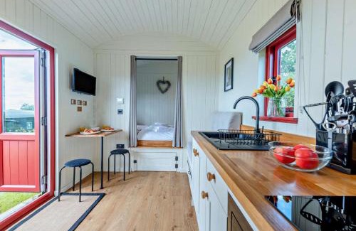 Ammanford Casa | Cwt Coch