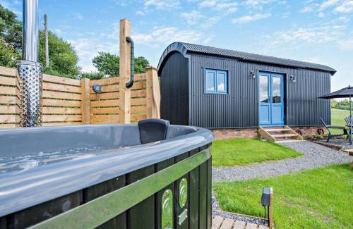 Ammanford Casa | Cwt Glas