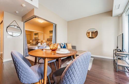 Toronto Entertainment District Hotel | Residence Inn by Fairmont Royal York