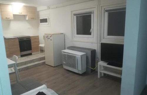 Koszeg Apartamento | Koszegi Kis-Kakas - 2 haloszoba+nappalis - sorhaz !