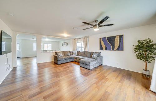 West San Antonio Casa | Spacious San Antonio Home about 17 Mi to Downtown!