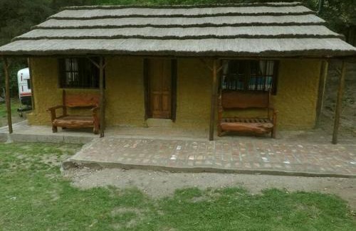 Departamento Calamuchita Chalet De Esquí | Pueblo Rancho, cabaña con pileta