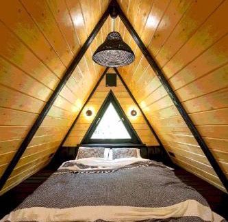 Maritsa Otro | BestGlamp