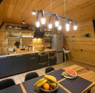 Maritsa Otro | BestGlamp