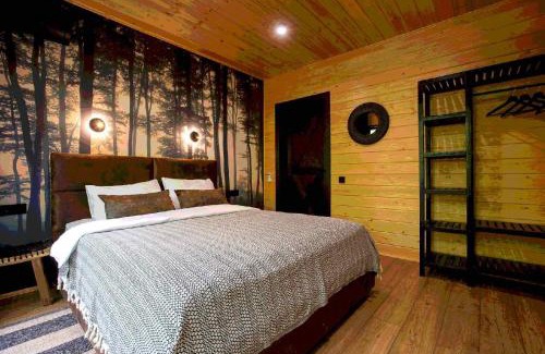 Maritsa Otro | BestGlamp