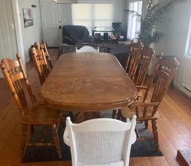 Port Dover Casa | River front 4 bedroom cottage with boat dock