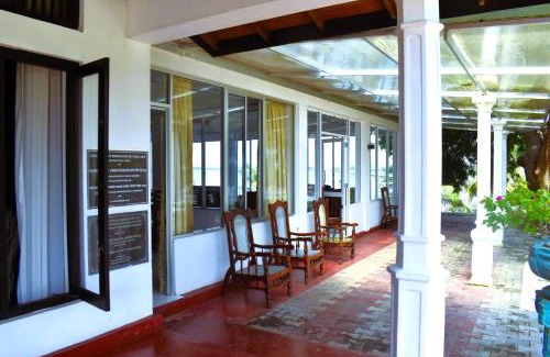 Nanattan Hotel | Thalladi Holiday Bungalow