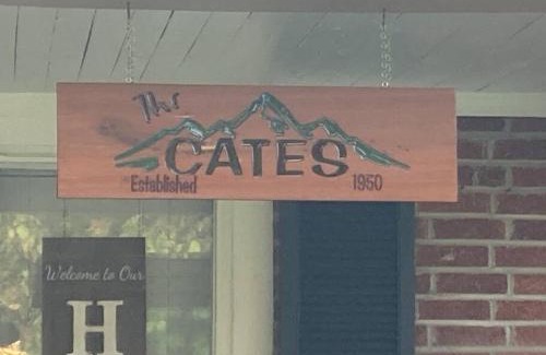 Kodak Casa | Exit 407 - The Cates House