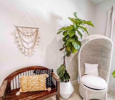 Palmetto Bay Villa | Peacock Villa Palmetto Bay