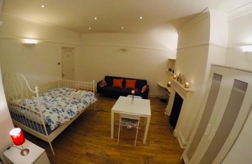 Mildmay Casa | Huge Double Room Near Central London