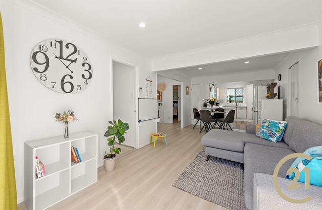 "Dodds St" - Margate Q 4019