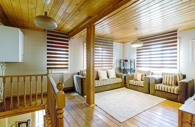 Historical Duplex Villa with Patio in Beyoglu