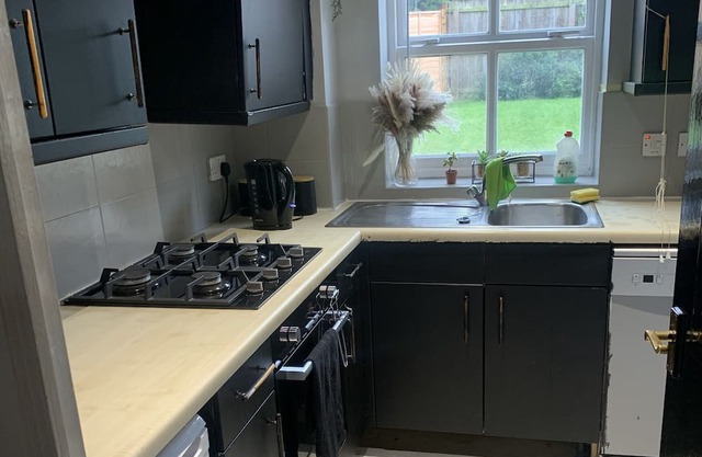 Stylish Darlington Townhouse w private garden, 3 Beds & Near Town Centre