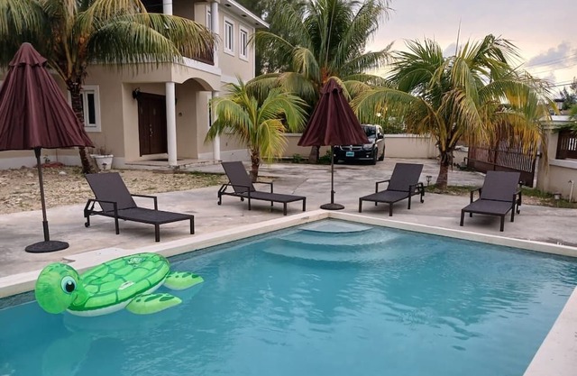 Leah's Heaven - Cozy One Bedroom Suite