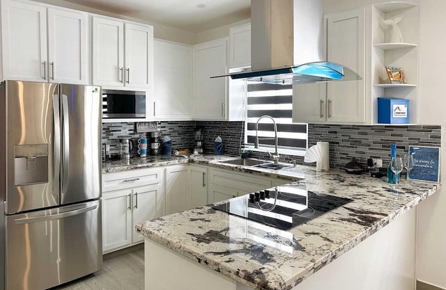 Ultimate Downtown Home Has it all!