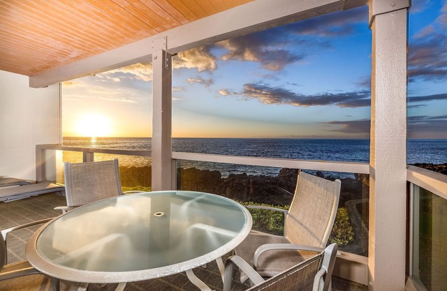 KKSR#5201 DIRECT OCEANFRONT, BEST 2ND FLOOR CORNER, REMODELED & EXQUISITE!