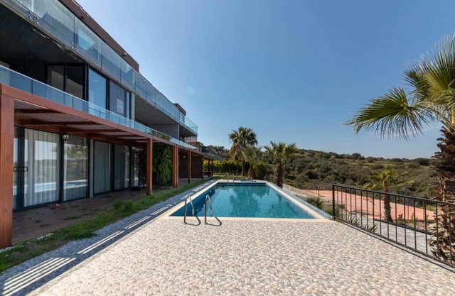 Pleasant Home with Shared Pool in Bodrum