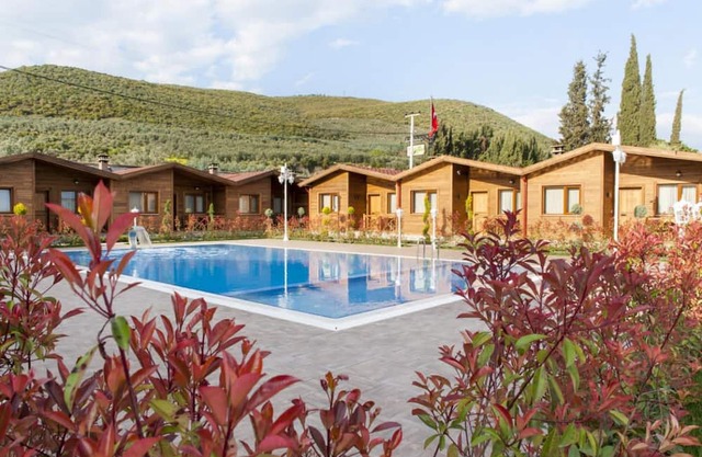 Luxurious Suits with Private Pool and Jacuzzi