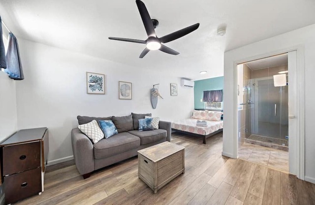 Coastal Cottage Unit 10|BeachBox|Walk to Beach!
