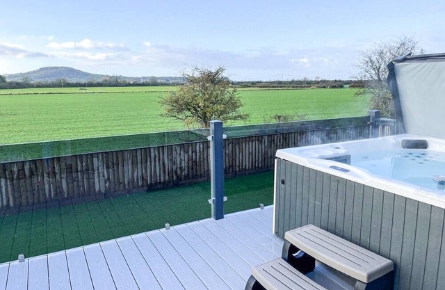 2 bedroom accommodation in Edingworth