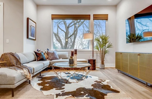Tasteful Nashville Townhome | Balcony