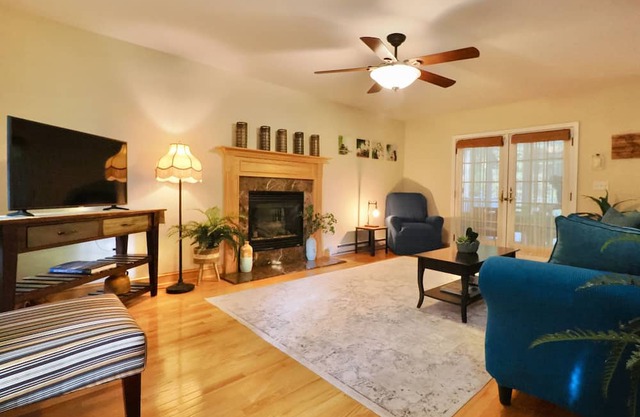 Pocono Lake Getaway: Pool, Tennis, and Basketball!