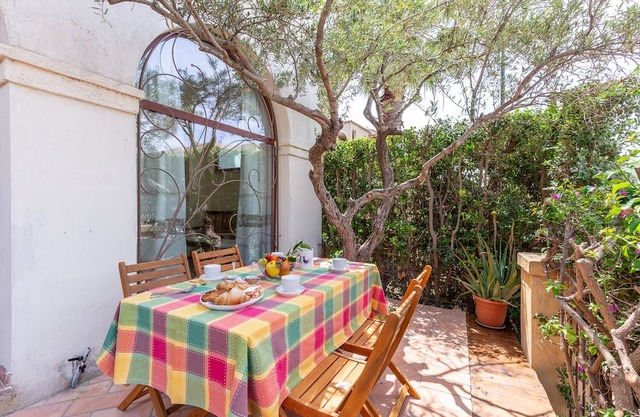 Holiday Apartment "Elga" with Garden & Wi-Fi