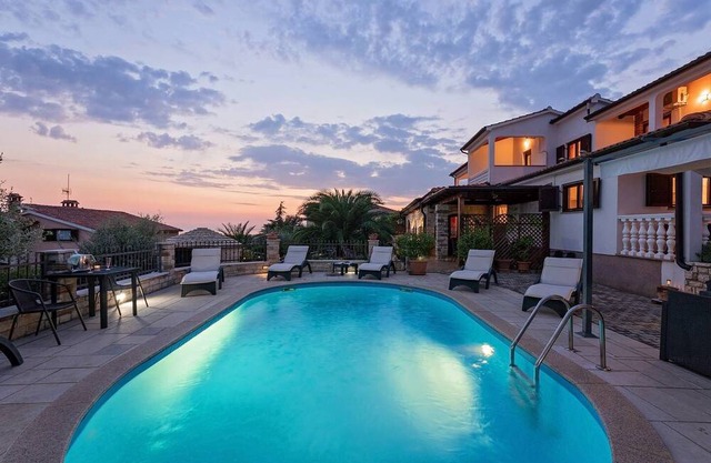 Beautiful apartment with sea view and swimming pool