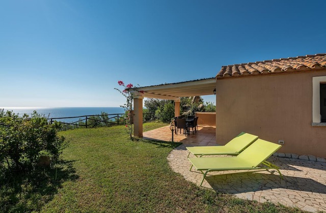 'Villa Susanna n9' with Sea & Mountain View, Shared Pool, Terrace, Garden & A/C