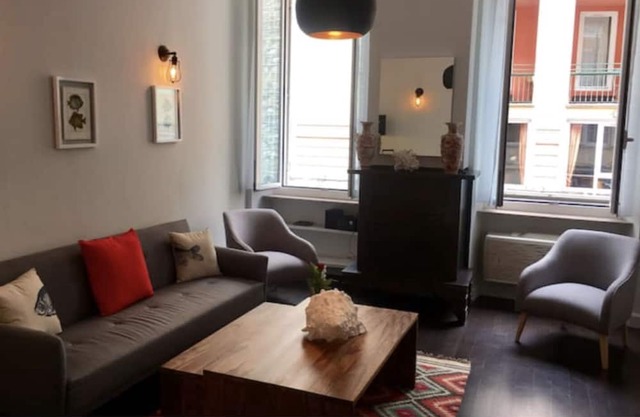 Stunning apartment in the Gold Square of Nice! Close to the beach