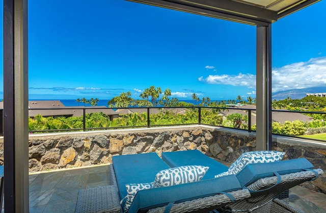 Luxurious 2BR/2BA Spacious Ground Floor Condo, Panoramic Views -Wailea Elua #305