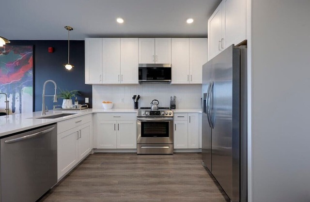 Downtown Nash 1mi to Broadway 4 beds Sleeps 6