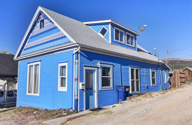 High Mountain Blue - Great Views, Amazing Location