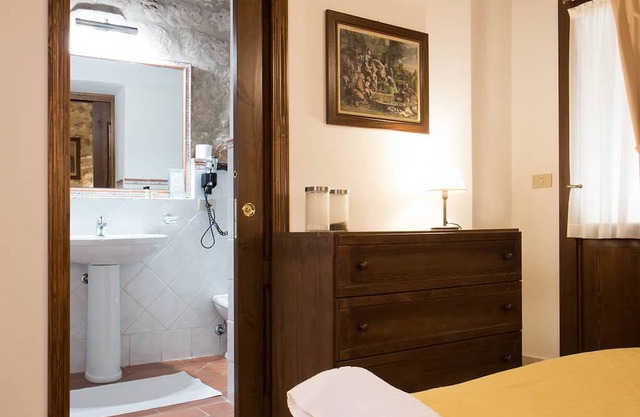Double room Suite in typical Tuscan Villa (101), ground floor